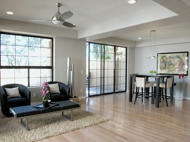 Black White Walls: Living Room Wall Paint Ideas to go with Black Furniture Black White Walls - Living Room Wall Paint Ideas to go with Black Furniture