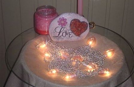 Valentine Decorations for the Home: Tables, Lights, Banisters and More