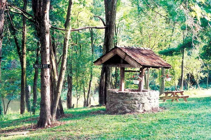 DIY Garden Stone Wishing Well