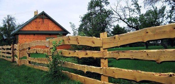 Advice on Fence Building, with 14++ DIY Fencing Ideas to Build Yourself