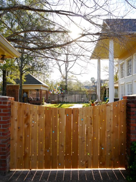 The Easy DIY Garden Glove Fences The Easy DIY Garden Glove Fences