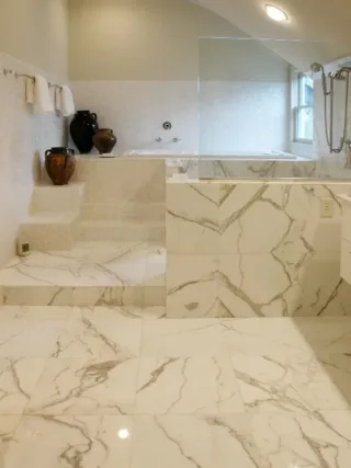 Featured of Learning how to glue tile board to a wall