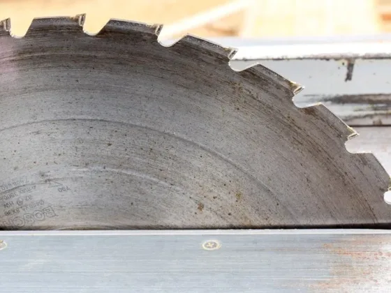 Featured of DIY Table Saw Fence: Extended Fence for a Table Saw