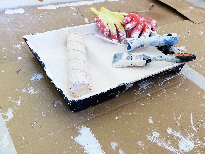 How to Choose a Paint Brush or Roller Sleeve How to Choose a Paint Brush or Roller Sleeve