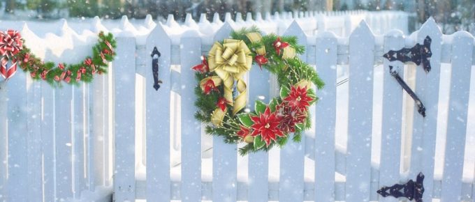 Classic Outdoor Christmas Decor Lasts Past the Holidays