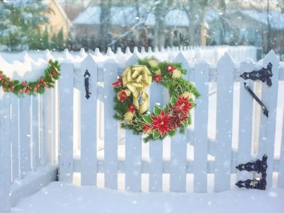 Featured of Classic Outdoor Christmas Decor Lasts Past the Holidays