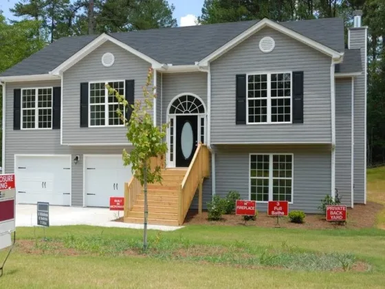 Featured of 3 Essential Factors That You Should Always Consider Before Selling Your Family House