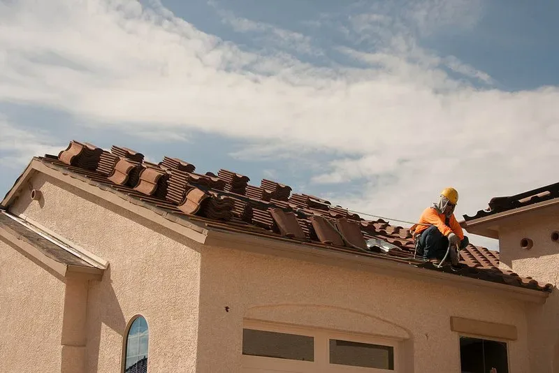 Featured of 5 Signs Your Roof Needs Replacement