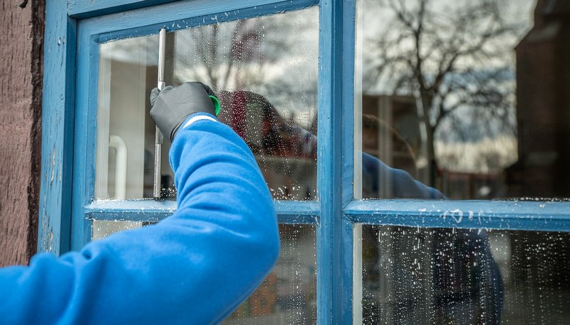 Window Cleaning Hacks – How You Can do the Job Easily