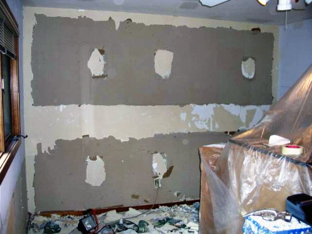 Damaged Drywall from Wallpaper Removal Image - Damaged drywall from wallpaper removal