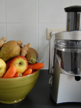 Feature image - Know How to Use a Juicer – Both Electric and Manual