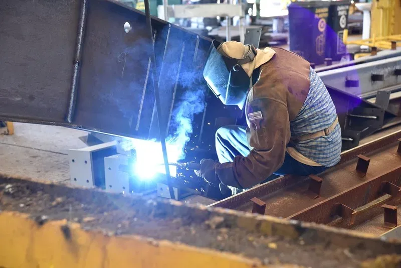 Featured image - How to Keep Yourself Safe in Welding Workplace