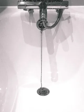 Featured image - What are the Different Materials for a Bathtub