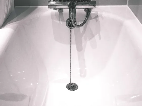 Featured image - What are the Different Materials for a Bathtub