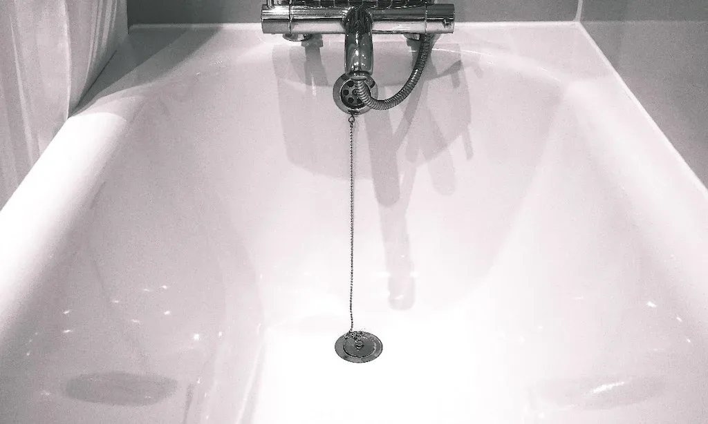 Featured image - What are the Different Materials for a Bathtub