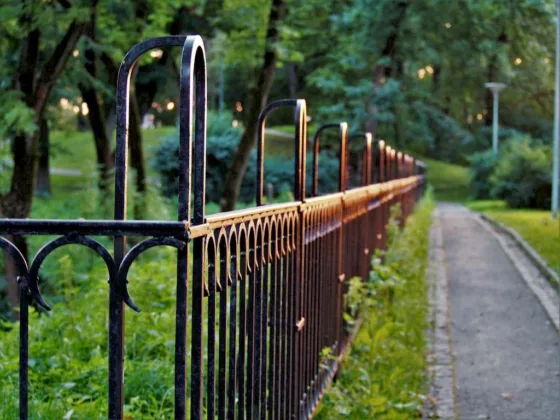 Featured image - How to Choose the Right Type of Fence for Your House