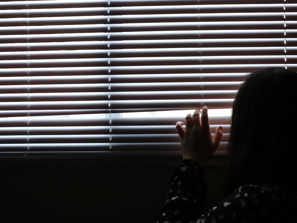 How to Select the Color of Window Blinds image - How to Select the Color of Window Blinds
