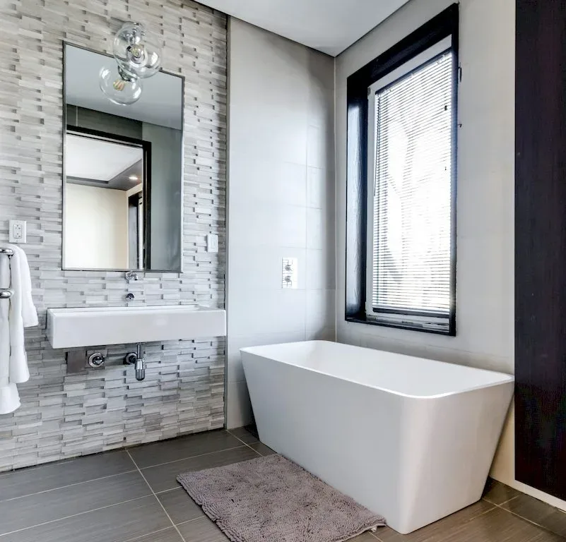 Featured image - 8 Simple Space-Saving Tips for Small Bathrooms