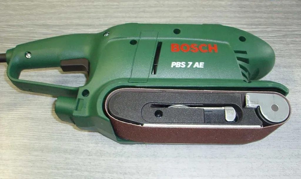 Featured image - Smooth Preparation: How to Easily Prepare Wood for a Recoat