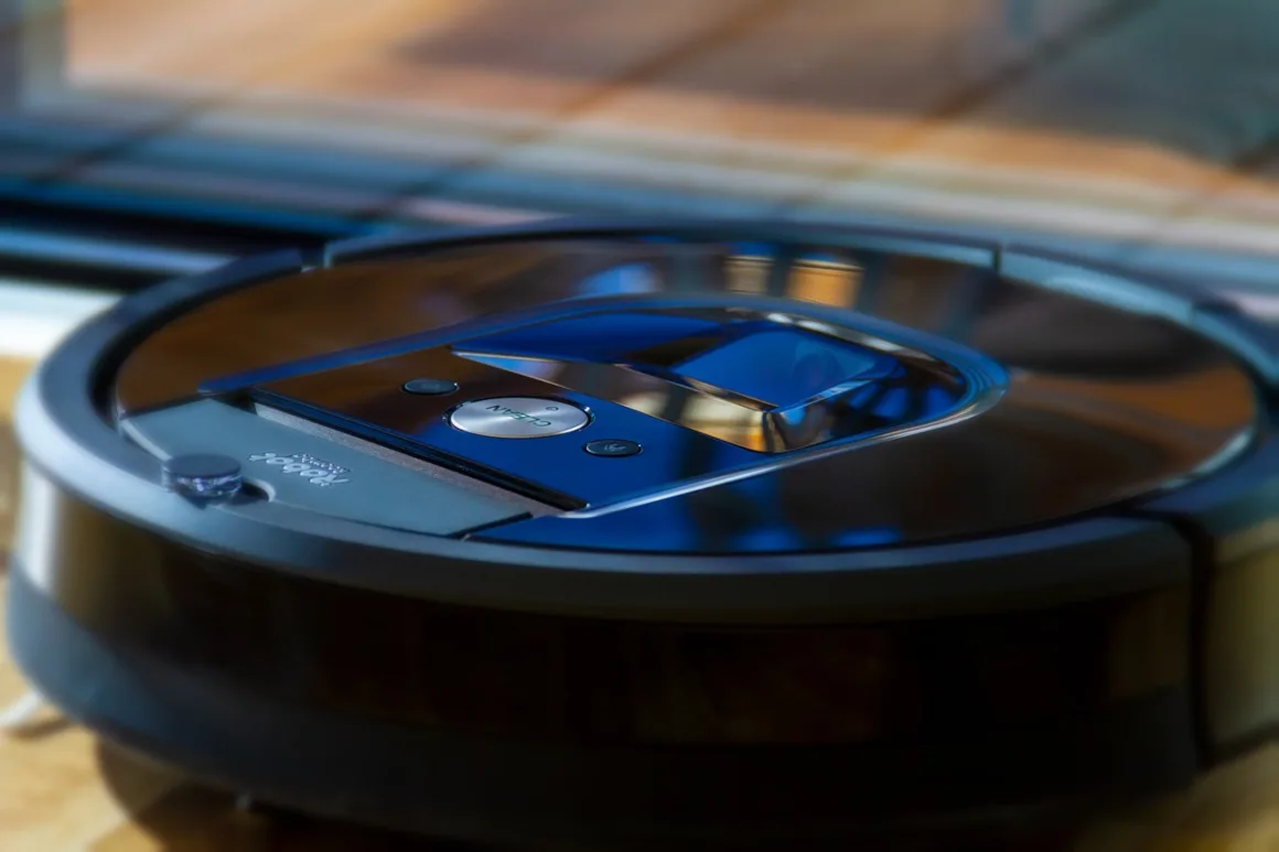 Featured image - 5 Things to Consider When Living with a Robotic Vacuum