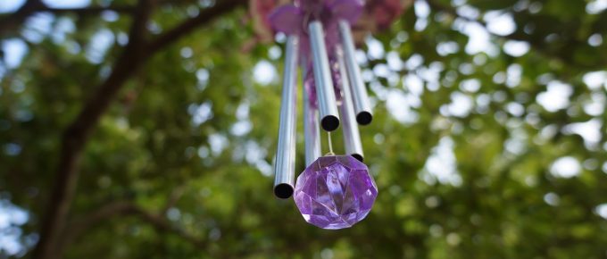 How to Choose Wind Chimes for Your Garden