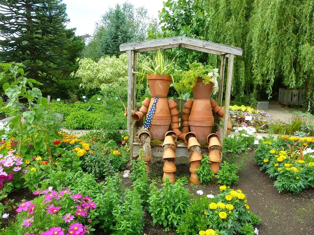 Featured image - Tips and Tricks for Making Your Garden Look Awesome