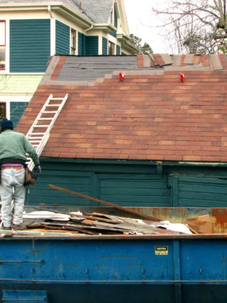 Featured image - 3 Things to Pay Attention When Changing Your Roof