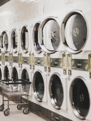 Featured image - The Benefits of Using a Laundromat