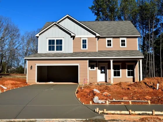 Featured image - 9 Reasons Why You Should Hire Professionals for Garage Door Service