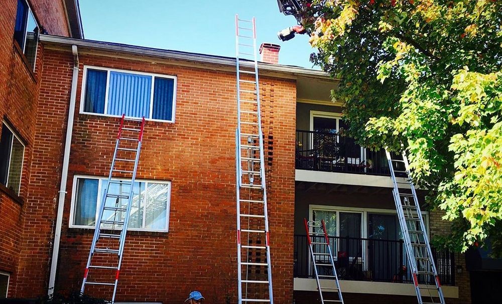 5 Tips for Ladder Safety Image - 5 Tips for Ladder Safety