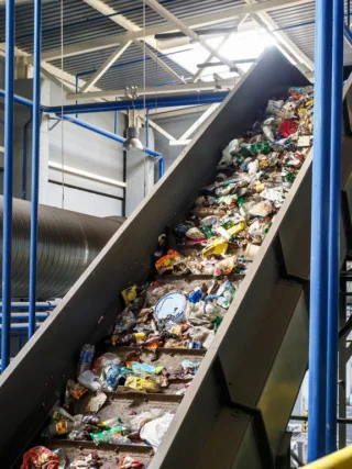 Featured image - 5 Methods to Properly Dispose of Waste