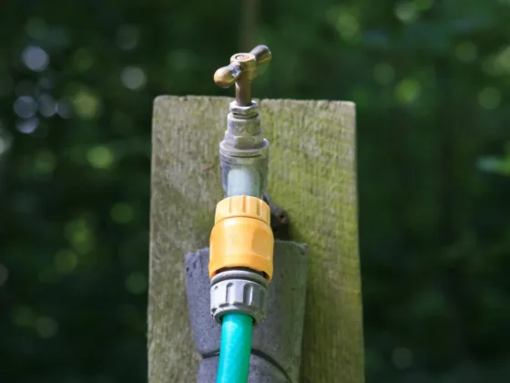 featured image - How to Attach Pex to Garden Faucet In 4 Effortless Steps