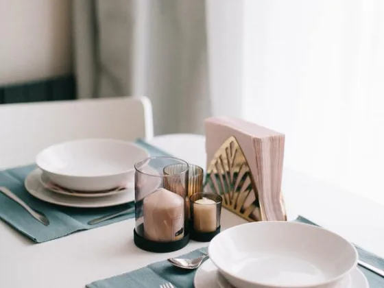 featured image - 6 Things to Look for In Dinnerware