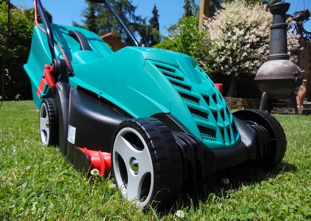 featured image - How to Charge a Lawn Mower Battery with a Car - Complete Guide
