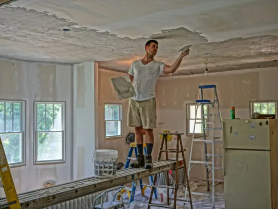 featured image - What Is the Difference Between Remodeling and Renovating