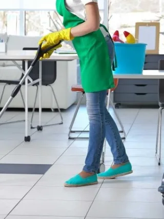 featured image - Consider the Top Benefits of Hiring A Professional Cleaning Company