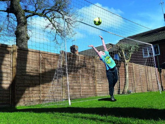 featured image - How to Buy a Soccer Rebounder For Your Backyard