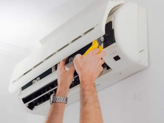 featured image - When to Call An A/C Repair Service and How They Help You