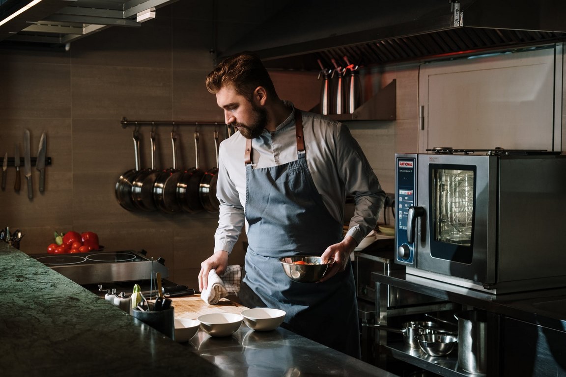 6 Smart and Practical Tips That Will Help You Become A Skilled Chef image - 6 Smart and Practical Tips That Will Help You Become A Skilled Chef