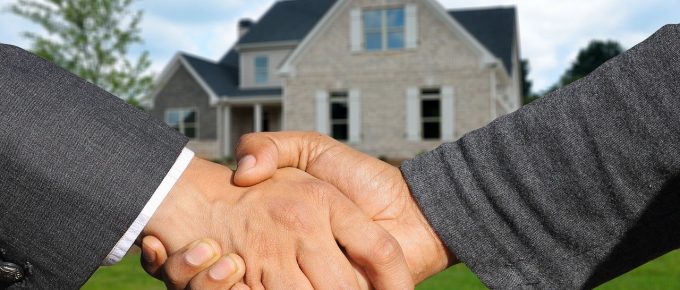 Becoming a Real Estate Agent: The Things You Should Do to Succeed