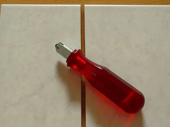 featured image - Must-Have Tools for Professional Tile Installers