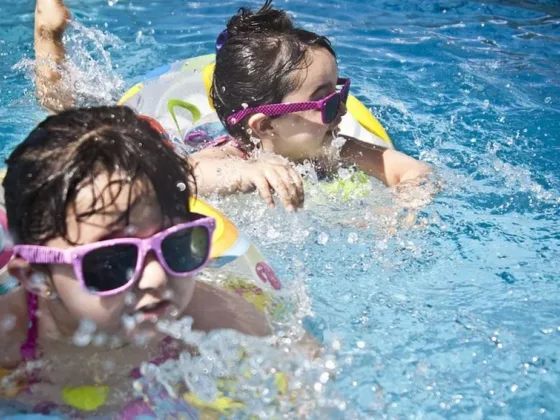 featured image - Safety Pool Fences – How to Choose the Best Safety Model for Kids