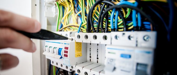 Types of Problems a Commercial Electrician Can Help You Solve