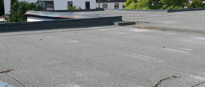 Why Choose a Flat Roof: Top 3 Benefits?