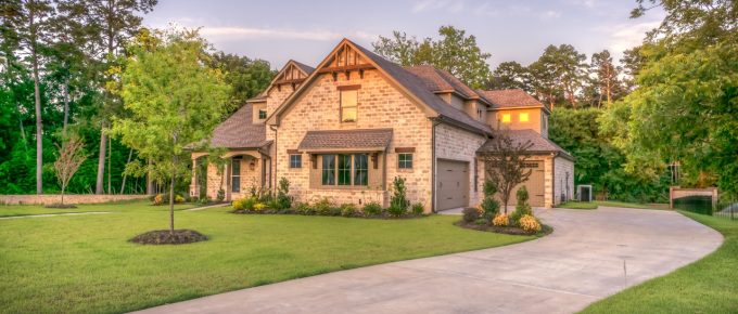 8 Landscape Improvement Tips to Increase Your Home’s Value