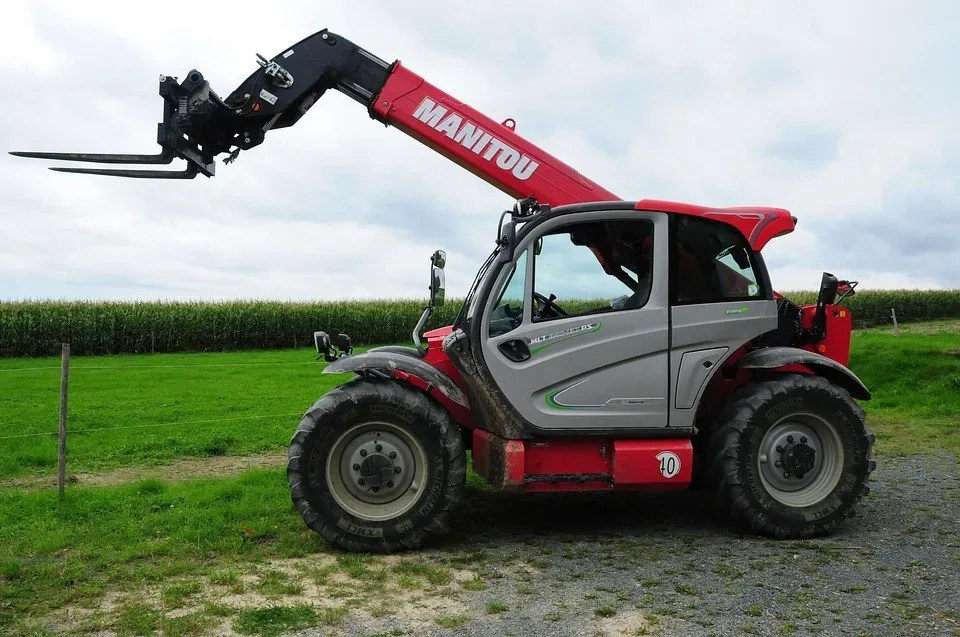 featured image - 8 Things You Need to Check Before Purchasing A Used Forklift