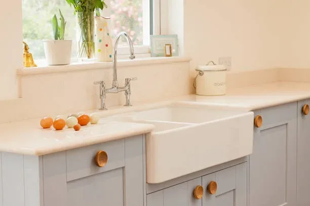 featured image - Farmhouse Sinks Adds Value to Your Home
