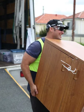 featured image - How to Trust Furniture Movers in Abu Dhabi