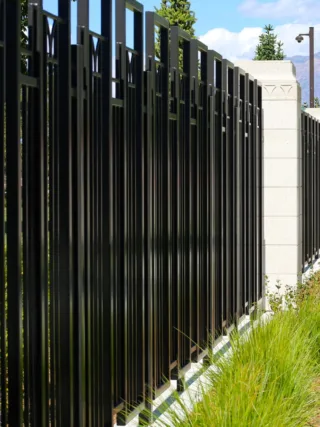 featured image - 5 Points to Note About Construction Prices and Estimates for Exterior Fences