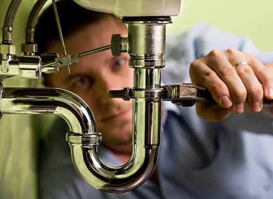 featured image - Types of Commercial Plumbing Services